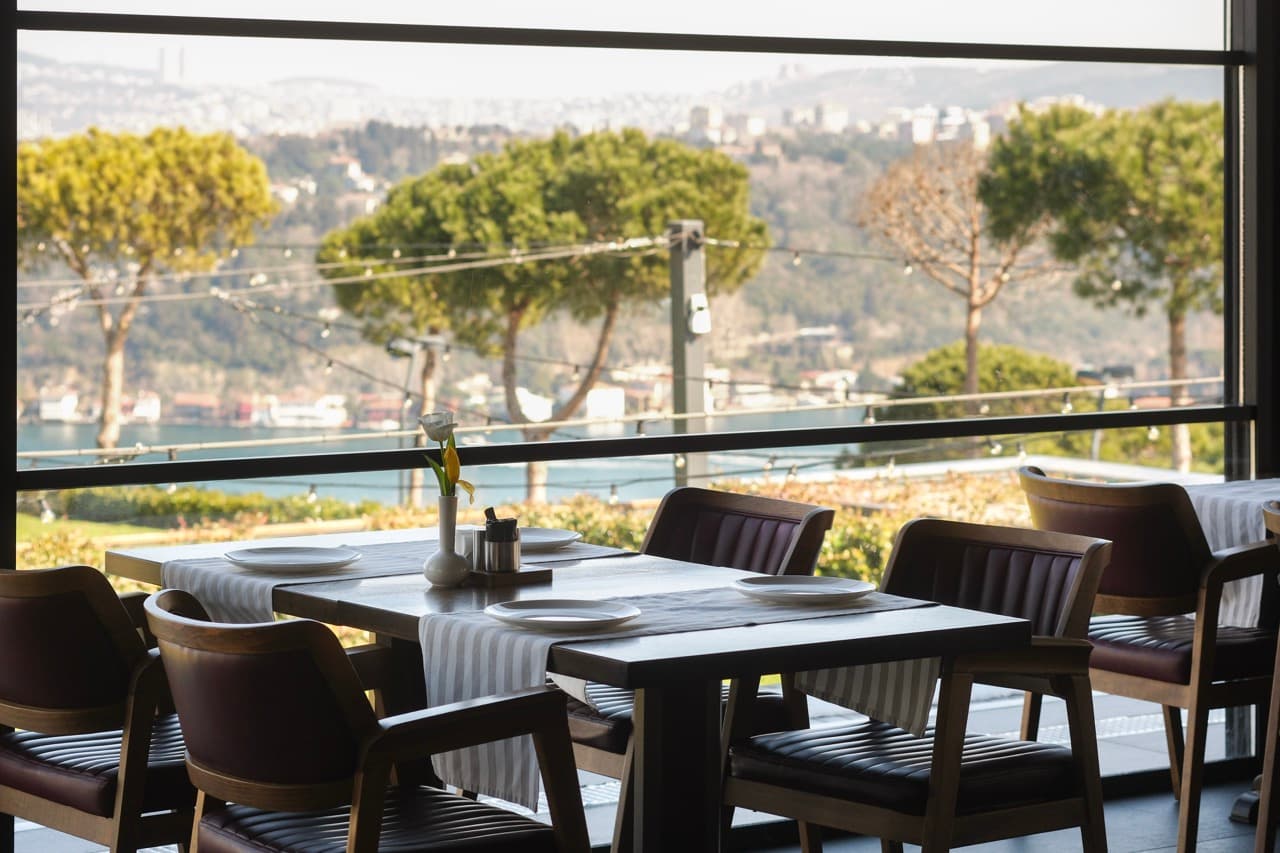 Tepe Restaurant Interior